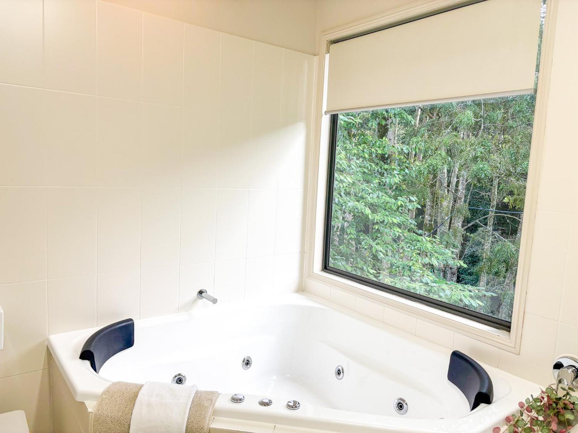 Tranquil Getaways On Obi Maleny Hotel Exterior photo